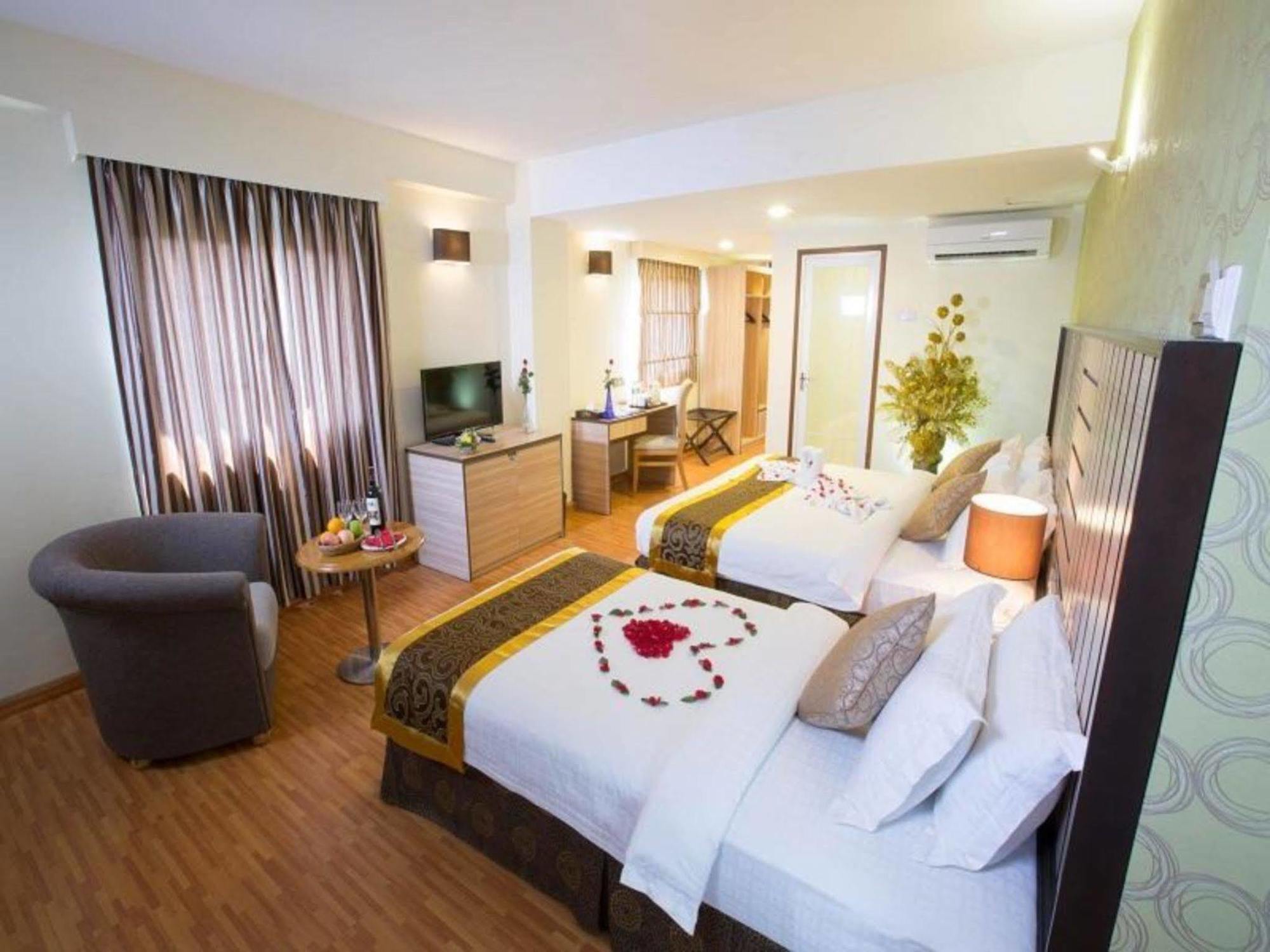Uptown Hotel Rangun Zewnętrze zdjęcie